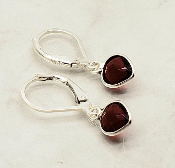 Sweet Garnet Quartz Heart Earrings - Leverback Earring - January Birthstone