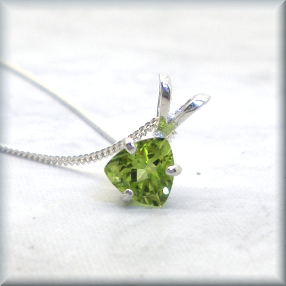 Trillion cut peridot necklace