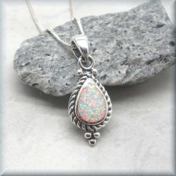 wihte opal necklace with rope edge design setting