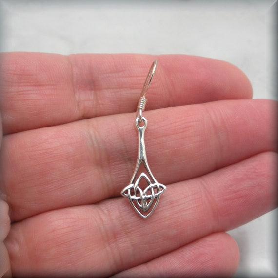 
                  
                    Celtic Knot Teardrop Earrings - Bonny Jewelry
                  
                