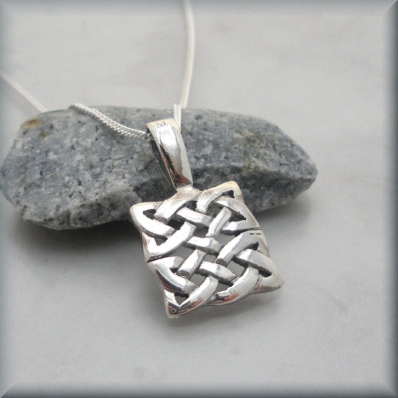 Square Knot Celtic Necklace - Bonny Jewelry