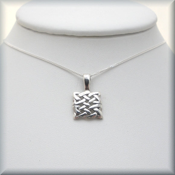Square Knot Celtic Necklace - Bonny Jewelry