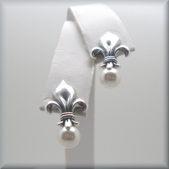 White Pearl Fleur de Lis Earrings - Bonny Jewelry